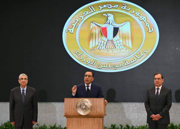 السيسى يرصد 180 مليون دولار لإنهاء أزمة الكهرباء