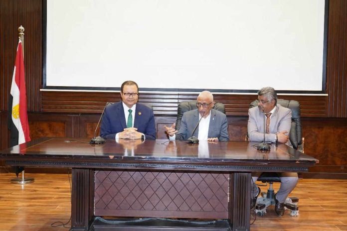 رئيس هيئة الاعتماد والرقابة الصحية يلتقي محافظ شمال سيناء لبحث استعدادات المحافظة للانضمام للمرحلة الثانية من التأمين الصحي الشامل