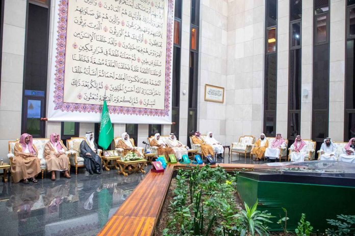 وزير الشؤون الإسلامية يدشّن طباعة ترجمتين جديدتين لـ القرآن الكريم بإجمالي (79) لغة بمجمع الملك فهد بالمدينة المنورة