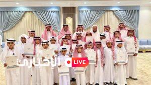 (قبس) تُكرّم الأئمة والحافظين المتميزين| مسيرة نور تتواصل في خدمة القرآن والسنة في مجلس الأمير عبدالعزيز بن محمد 3 alekhbary.com aXuGaaeb