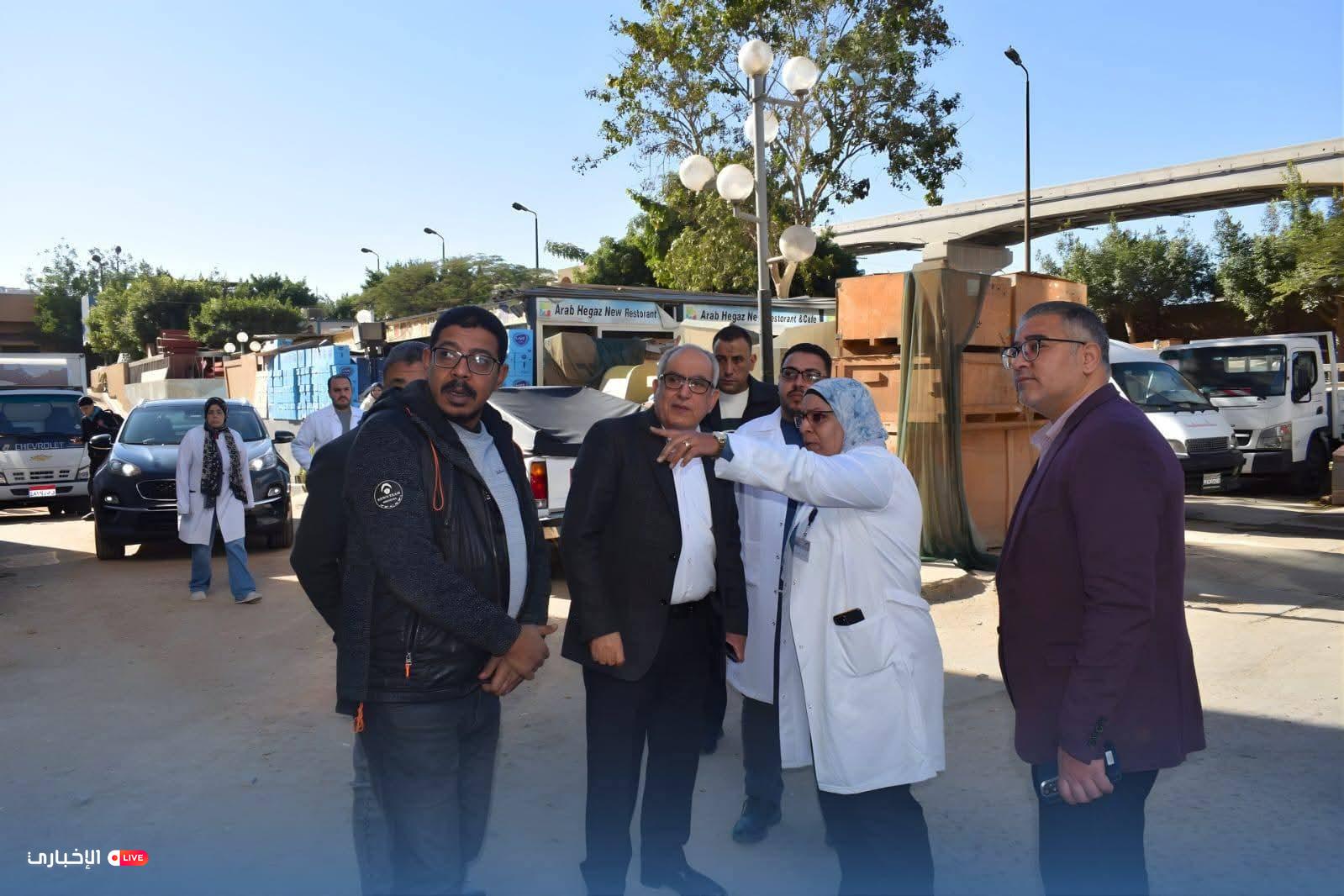 ضمن خطة المتابعة الميدانية رئيس الهيئة العامة للتأمين الصحي يتفقد تطوير مستشفى مدينة نصر للتأمين الصحي 1 القدرة الاستيعابية لمستشفى مدينة نصر للتأمين الصحي تبلغ 250 سريرًا داخليًا،61 سرير رعاية مركزة،11 سرير رعاية أطفال، 22 ماكينة غسيل كلوي، 12 غرفة عمليات